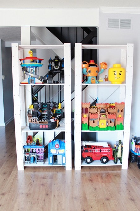 This is an incredible transformation of an entire home from ugly and outdated to light, bright, and beautiful! Pop over to the post to see the whole before and after home tour!