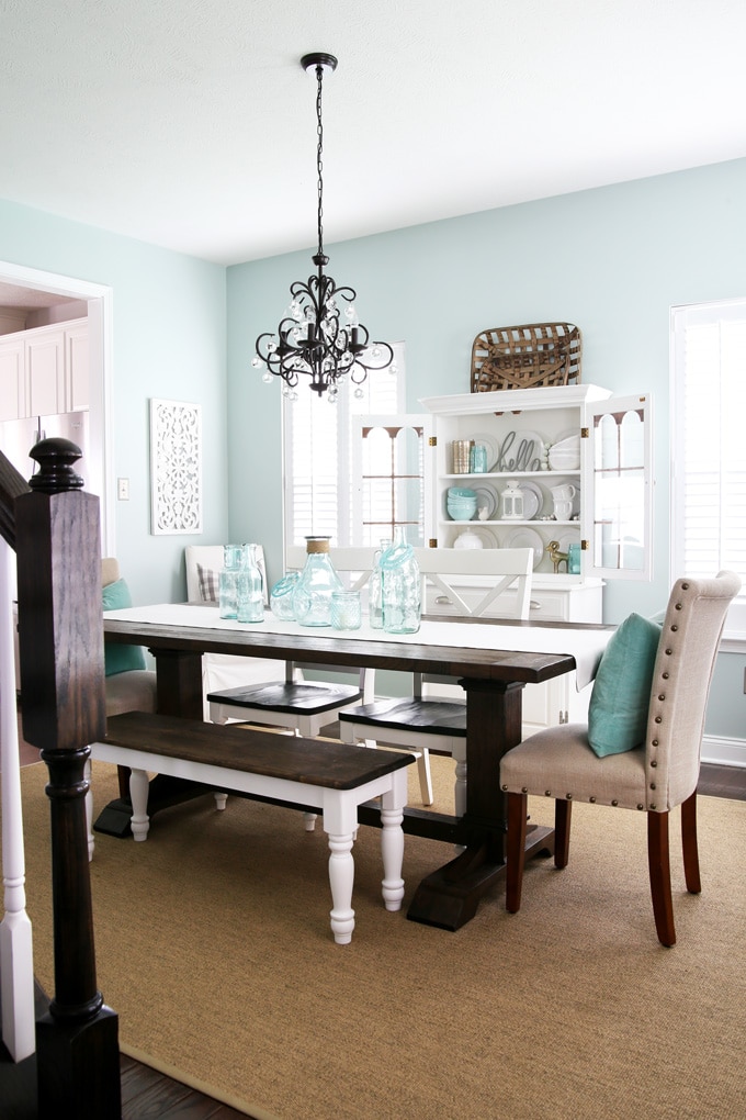 Coastal Farmhouse Dining Room in a Ryan Homes Palermo