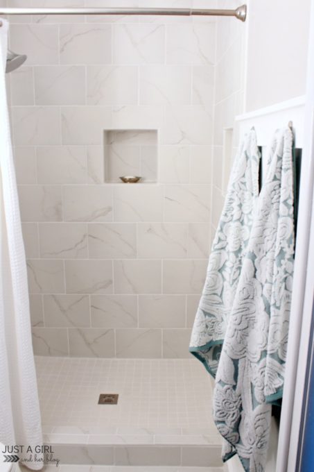 Get ideas for organizing and decorating a small house, townhouse, or condo in this helpful post that shows simple and practical DIY and organization projects that can help you maximize your space! | #smallspace #organization #townhouse #condo #smallhouse #masterbathroom #bathroomremodel #bathroomrenovation Small Master Bathroom Renovation