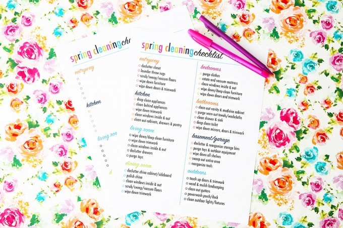 Love this bright, cheerful and simple spring cleaning checklist! Pop over to the post to snag the free printable!